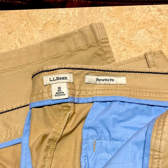 L.L. Bean Favorite Fit Chinos - Picture 1 of 6